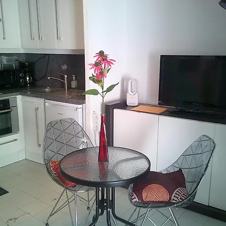 Vittoria Immobilier 2 -reglement Sur Place - Cheques Acceptes Apartment